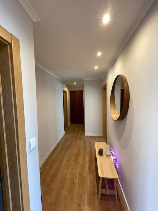 Quarto De Casal Close To Lisbon Flat Equipado Almada Exterior photo